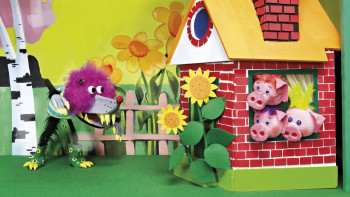 Three Little Pigs and Wolf